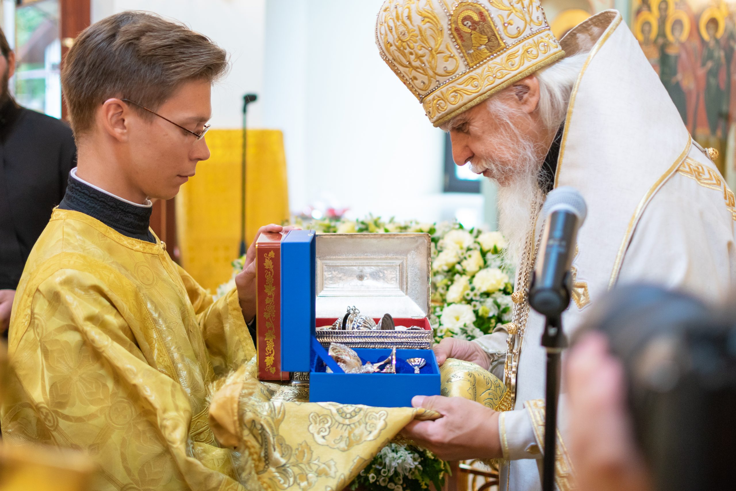 богослужение храм спаса нерукотворного долгопрудный. богослужение храм спаса нерукотворного долгопрудный. рождество христово богослужение в храме. храм преображения господня в долгопрудном батюшки. адлер настоятель храма спаса нерукотворного образа фото.